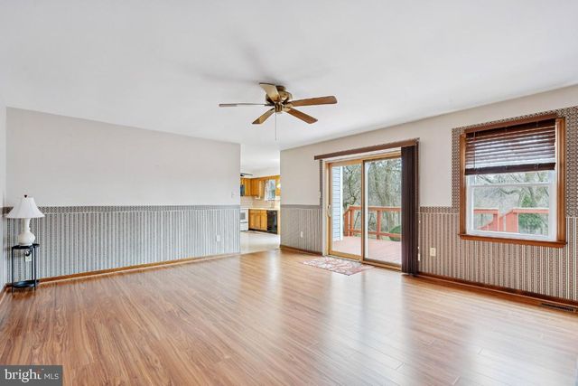 10 STRETCH DR, Mullica Hill, NJ 08062