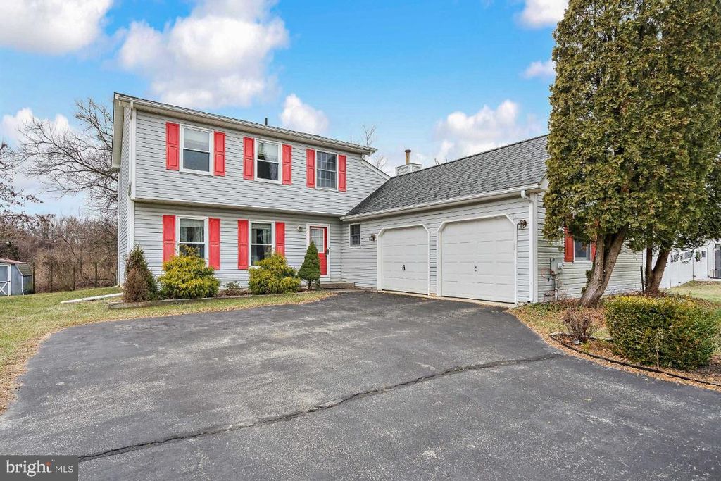 10 STRETCH DR, Mullica Hill, NJ 08062