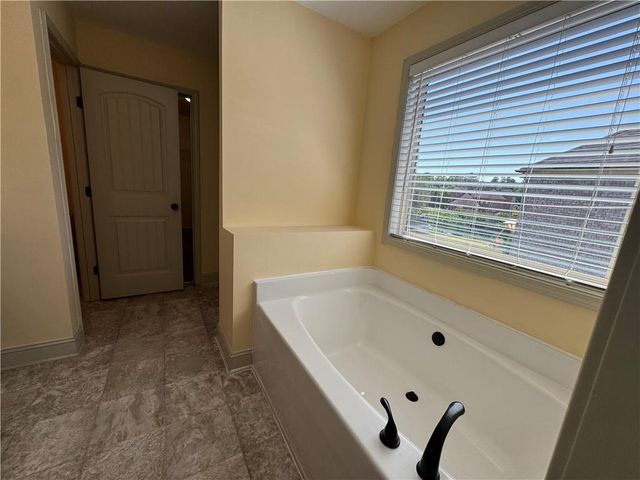 2640 Tyler Bay Ln, Grayson, GA 30017