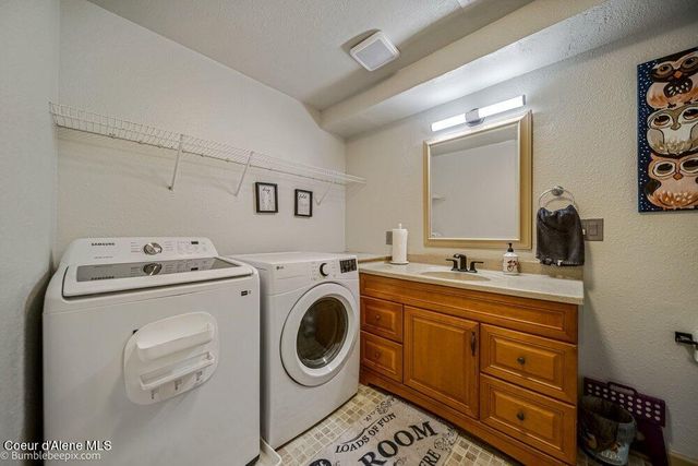 305 E 15th AVE, Post Falls, ID 83854