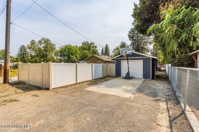 305 E 15th AVE, Post Falls, ID 83854