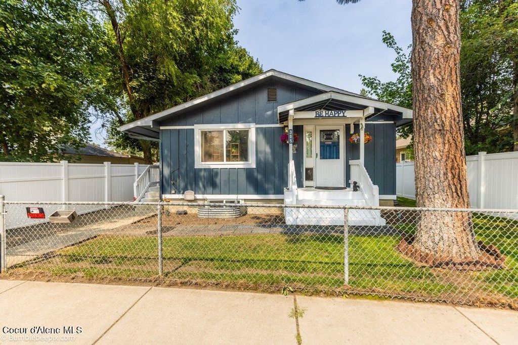 305 E 15th AVE, Post Falls, ID 83854