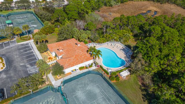 3785 NW Deer Oak Drive, Jensen Beach, FL 34957