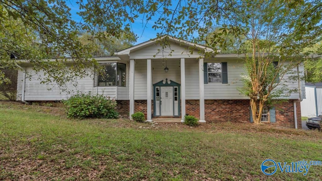 122 County Road 985, Fort Payne, AL 35968