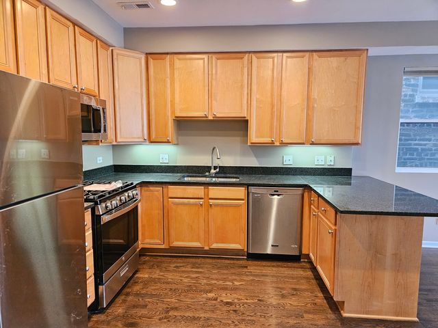 1069 N Marshfield Avenue 2, Chicago, IL 60622