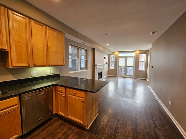 1069 N Marshfield Avenue 2, Chicago, IL 60622