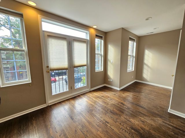 1069 N Marshfield Avenue 2, Chicago, IL 60622