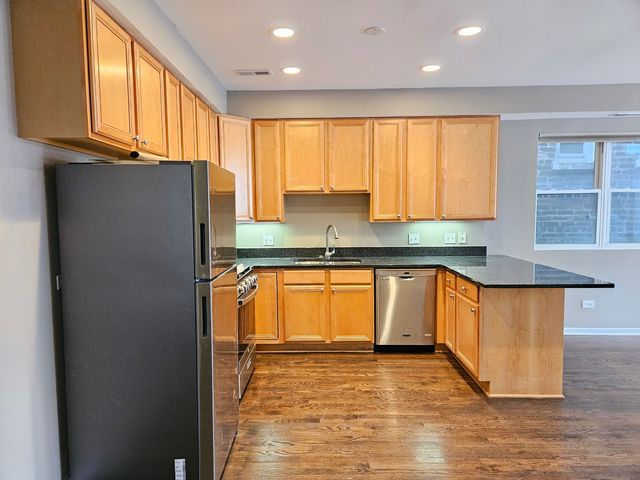 1069 N Marshfield Avenue 2, Chicago, IL 60622