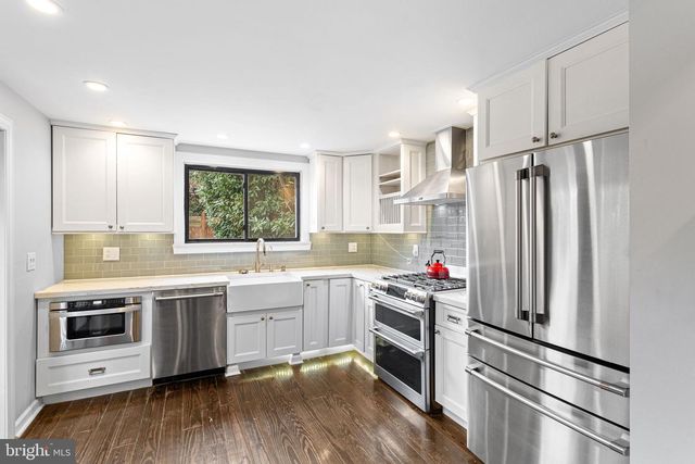 869 N 27TH ST, Philadelphia, PA 19130