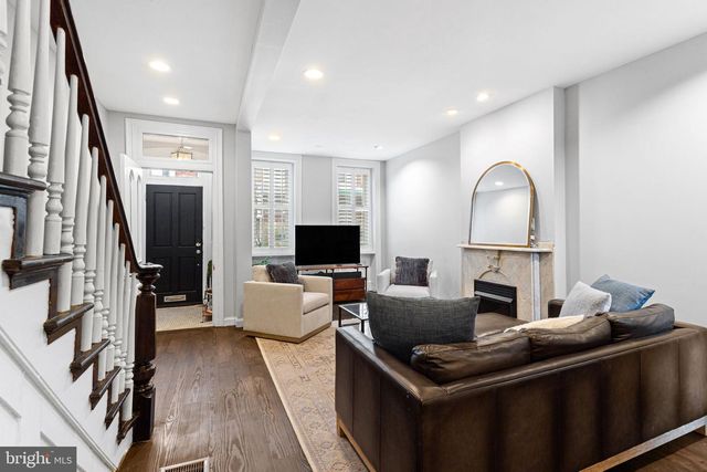 869 N 27TH ST, Philadelphia, PA 19130