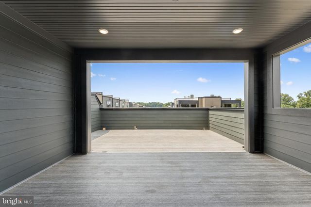 6216 CROSSWIND DR, North Bethesda, MD 20852