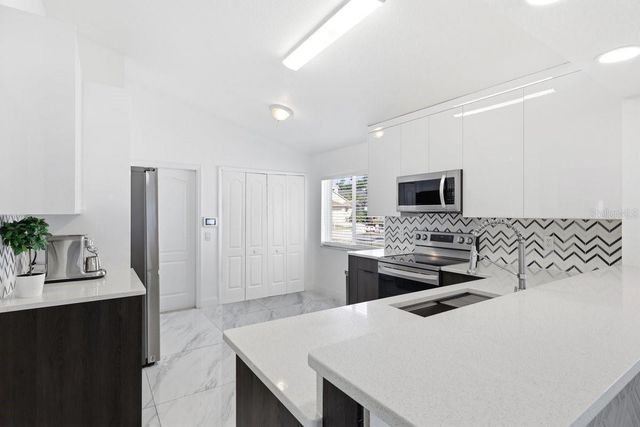 4030 WATERCOVE DRIVE, Riverview, FL 33578