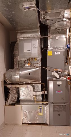 1325 Farmington Avenue APT 52, Bristol, CT 06010