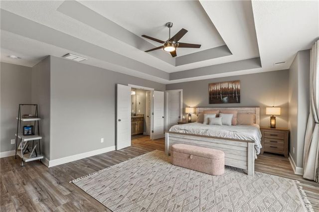 6388 NW Sioux Drive, Parkville, MO 64152