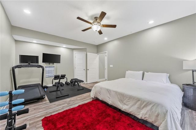 6388 NW Sioux Drive, Parkville, MO 64152