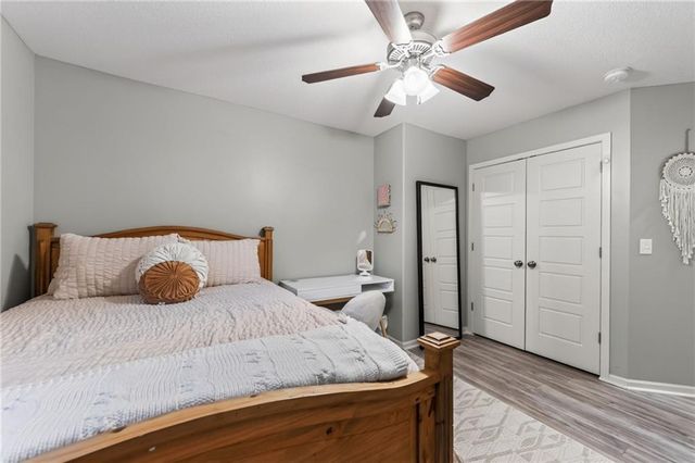 6388 NW Sioux Drive, Parkville, MO 64152