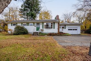26 Summit St 26, South Hadley, MA 01075