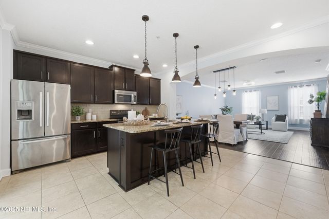 4381 ELLIPSE Drive, Jacksonville, FL 32246