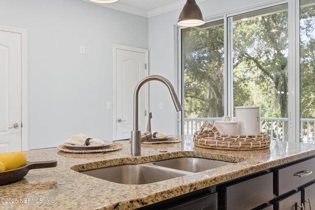 4381 ELLIPSE Drive, Jacksonville, FL 32246