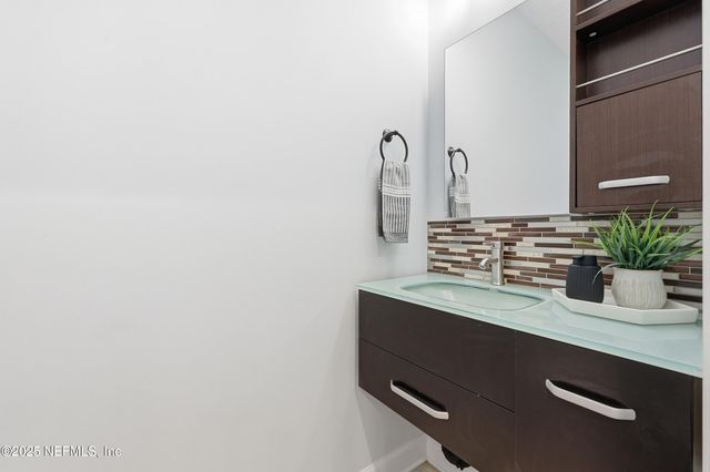 4381 ELLIPSE Drive, Jacksonville, FL 32246