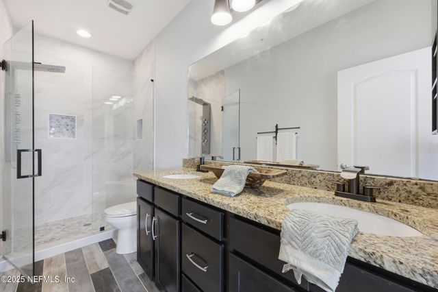 4381 ELLIPSE Drive, Jacksonville, FL 32246