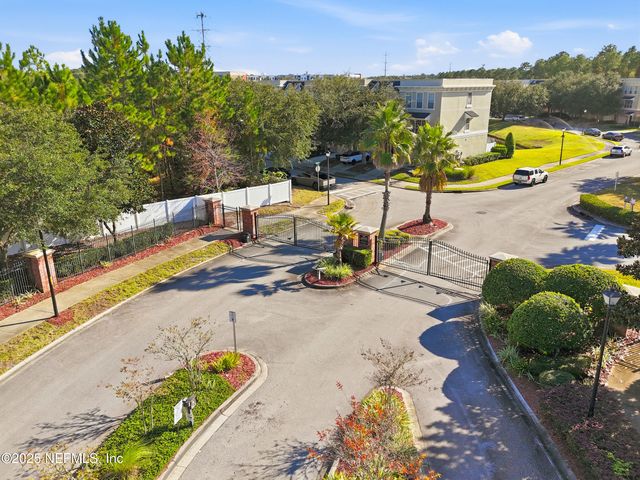 4381 ELLIPSE Drive, Jacksonville, FL 32246