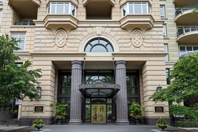 2550 N Lakeview Avenue N1604, Chicago, IL 60614