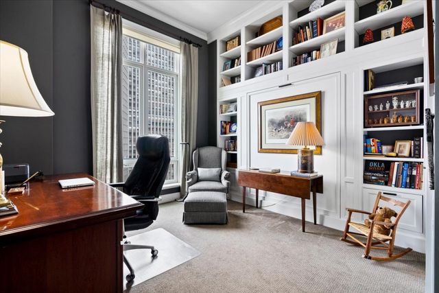 2550 N Lakeview Avenue N1604, Chicago, IL 60614