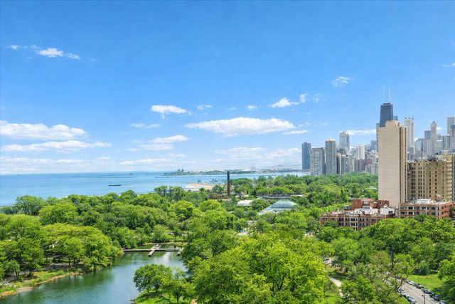 2550 N Lakeview Avenue N1604, Chicago, IL 60614