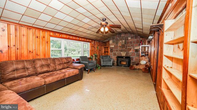 675 S RIDGE RD, Denver, PA 17517