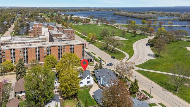1119 E PARKWAY AVENUE, Oshkosh, WI 54901