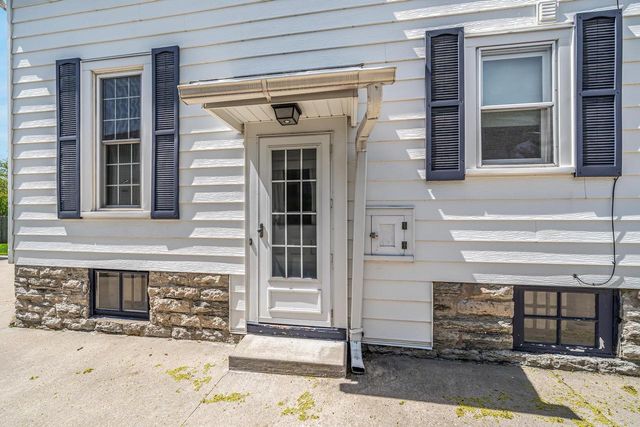 1119 E PARKWAY AVENUE, Oshkosh, WI 54901