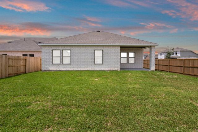1950 Stargazer Lane, Angleton, TX 77515