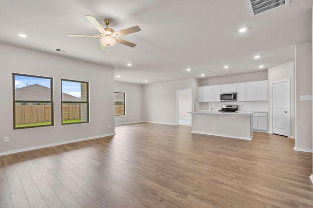 1950 Stargazer Lane, Angleton, TX 77515