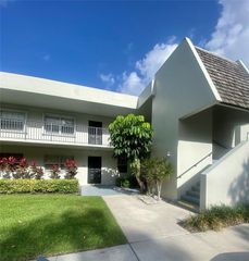 4007 N Cypress Dr 102, Pompano Beach, FL 33069