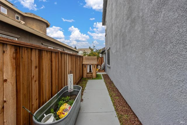 1783 Keesler Cir, Suisun City, CA 94585