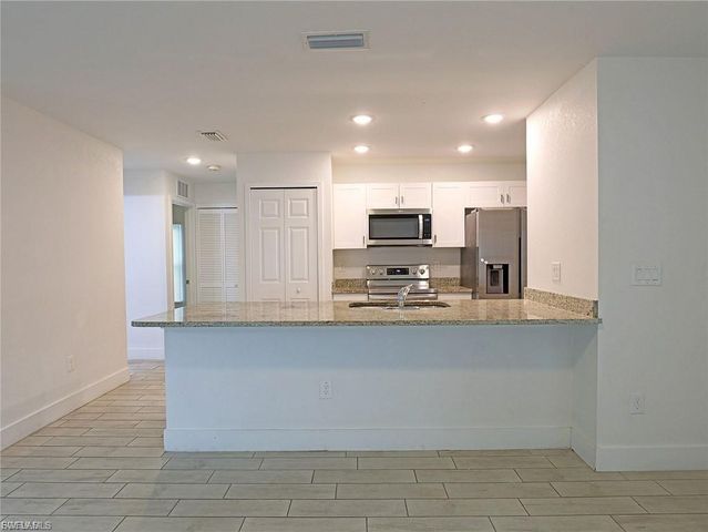 3874 Pearl ST, Fort Myers, FL 33916