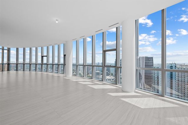 851 NE 1st Ave PH 5700, Miami, FL 33132