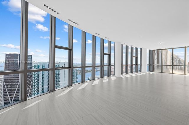 851 NE 1st Ave PH 5700, Miami, FL 33132