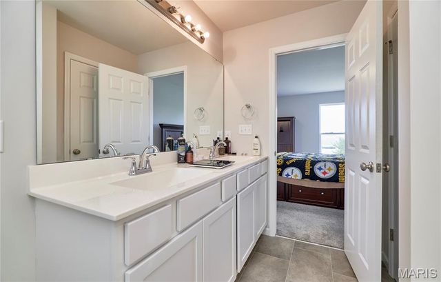 631 Grand Teton Drive, Troy, MO 63379