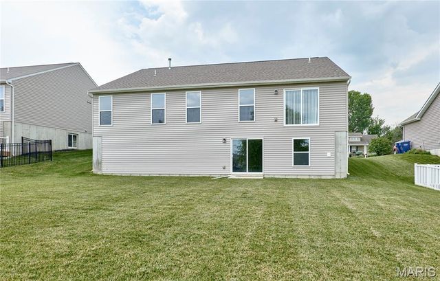 631 Grand Teton Drive, Troy, MO 63379