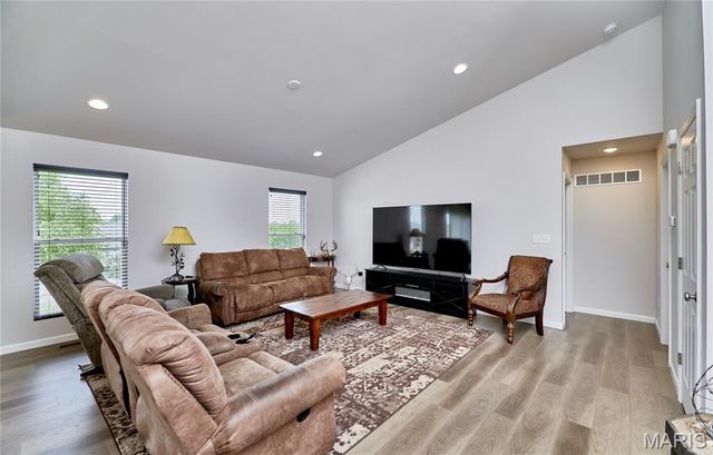 631 Grand Teton Drive, Troy, MO 63379