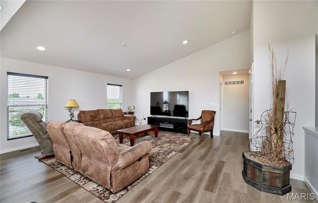 631 Grand Teton Drive, Troy, MO 63379