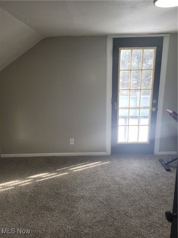 585 W Glendale Street, Bedford, OH 44146