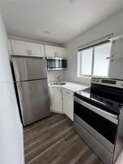 685 SW 7th Ter 2, Dania Beach, FL 33004
