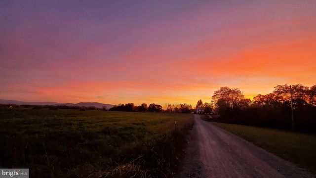 201 LIBERTY LN, Middletown, VA 22645