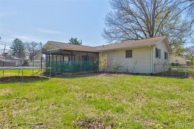 213 Utah Place, Bethalto, IL 62010