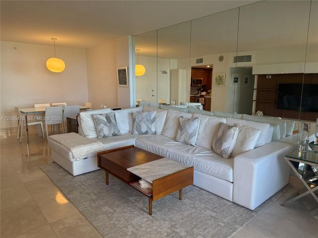 10275 Collins Ave 533, Bal Harbour, FL 33154