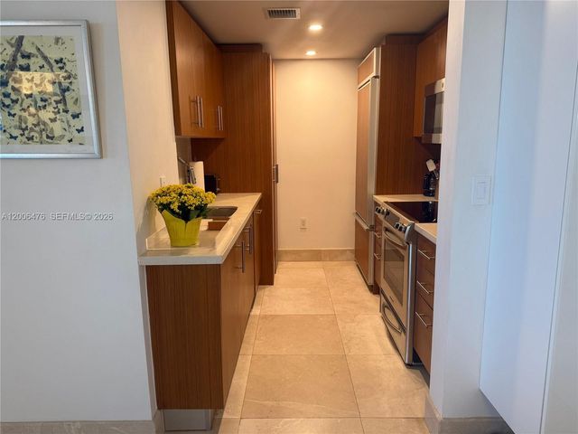 10275 Collins Ave 533, Bal Harbour, FL 33154
