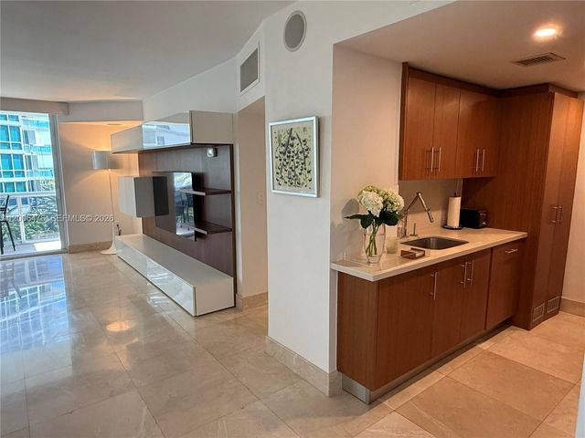 10275 Collins Ave 533, Bal Harbour, FL 33154